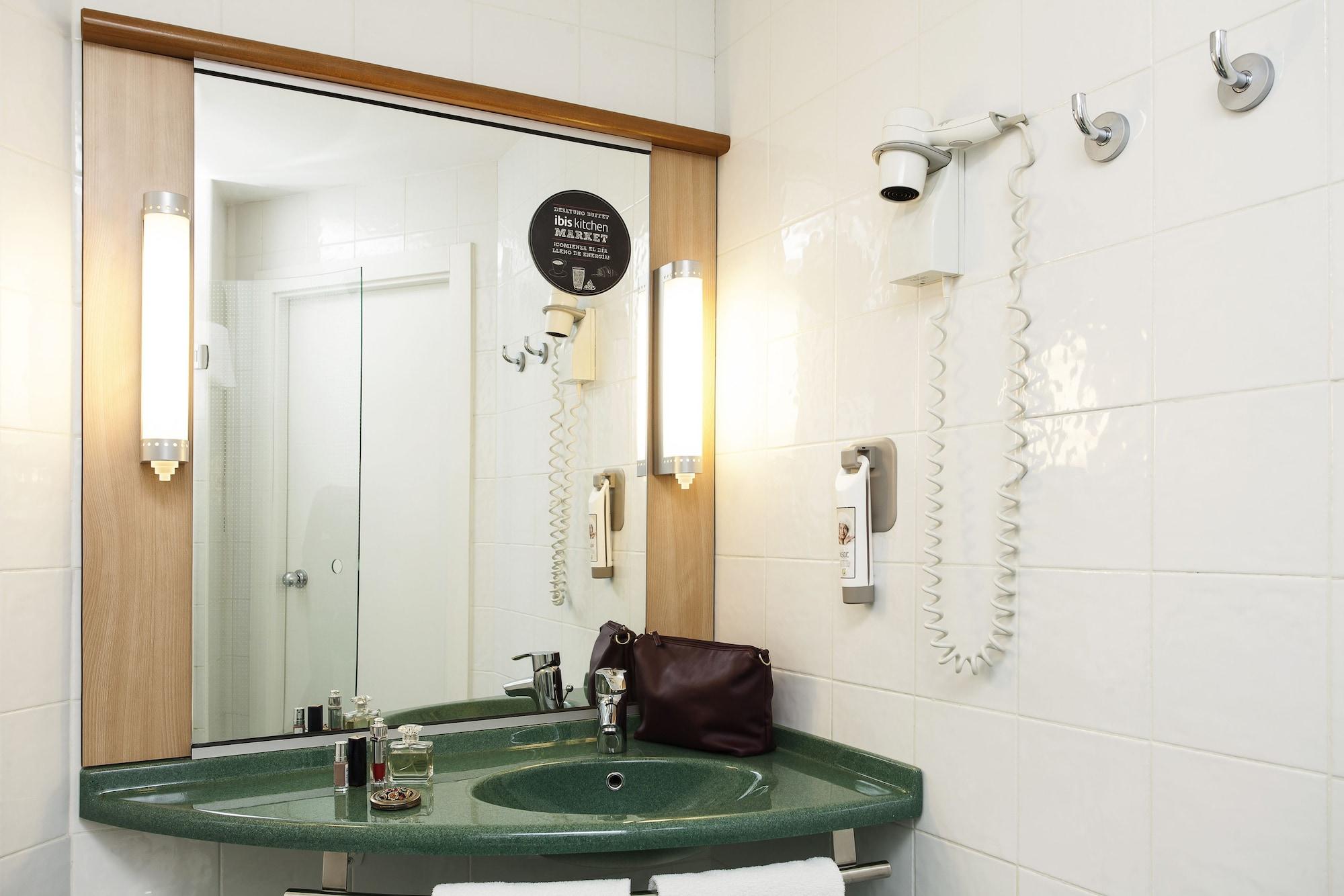 Hotel Ibis Setúbal Kültér fotó