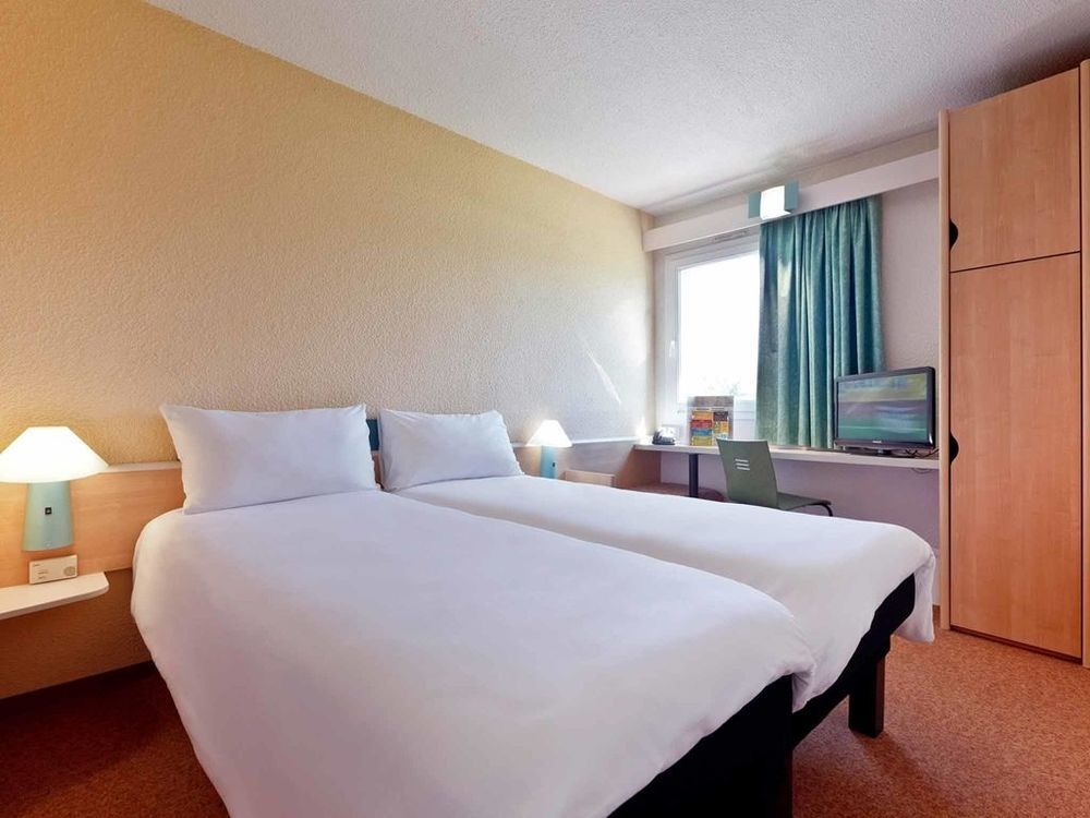 Hotel Ibis Setúbal Szoba fotó